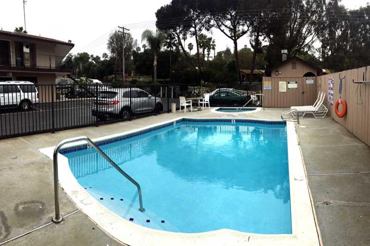 Escondido Lodge Exterior photo