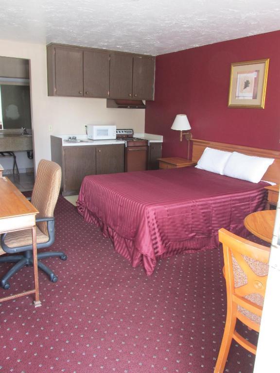 Escondido Lodge Room photo